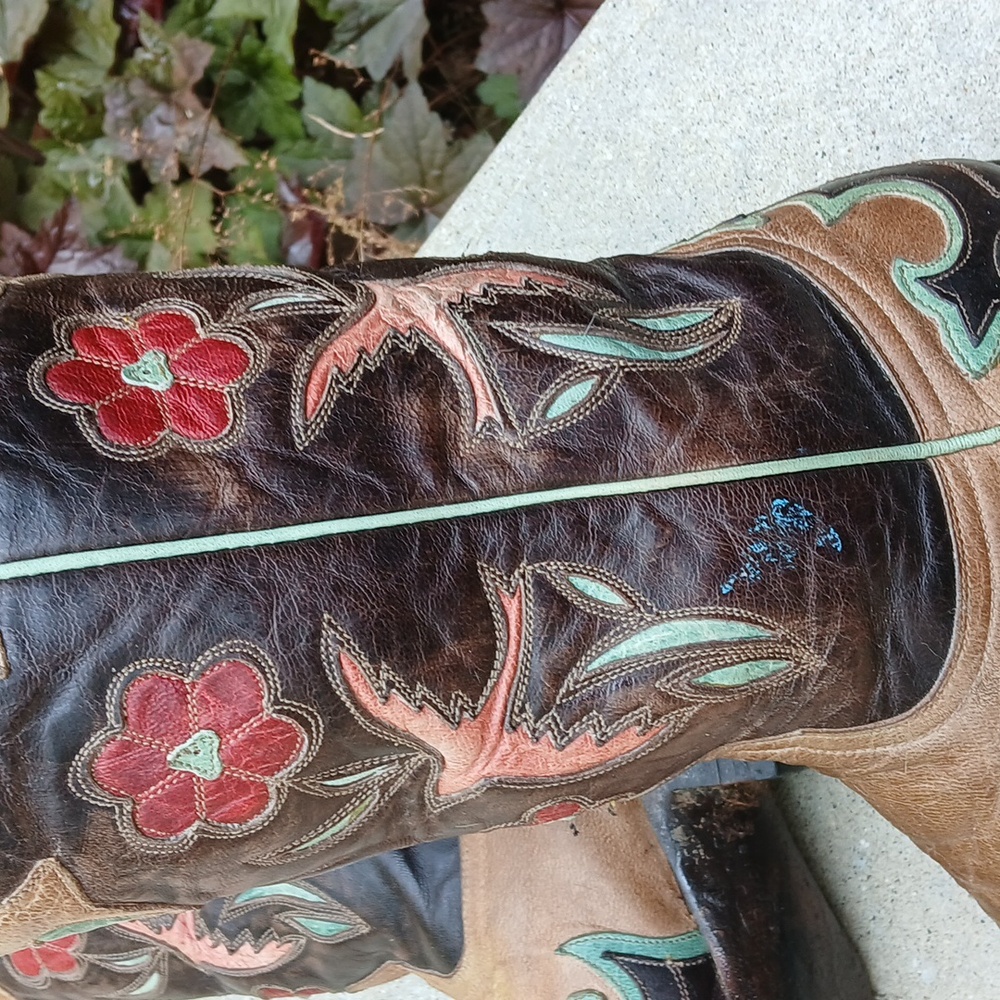 Old Gringo Two-Tone Brown Floral Embroidered Heeled Cowboy Boots - Picture 5 of 16